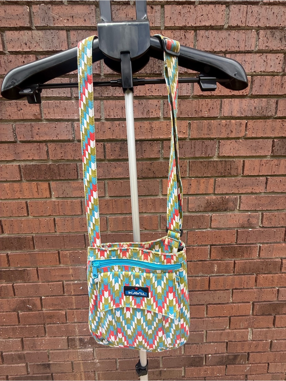 Kavu Keeper Crossbody Bag Purse Canvas Southwestern Geometric Chevron Teal Green
